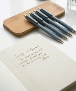 Bút Viết Vỏ Xanh Pastel – Ngòi 0.5mm